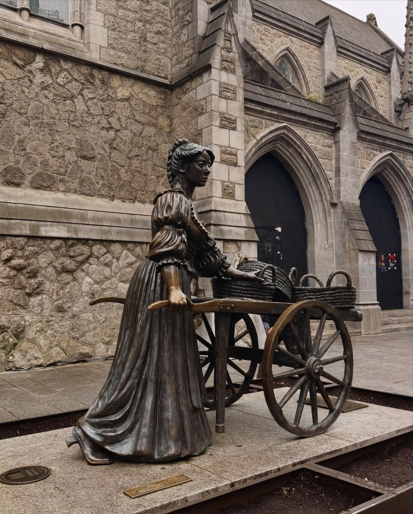 Molly Malone statue, Dublin