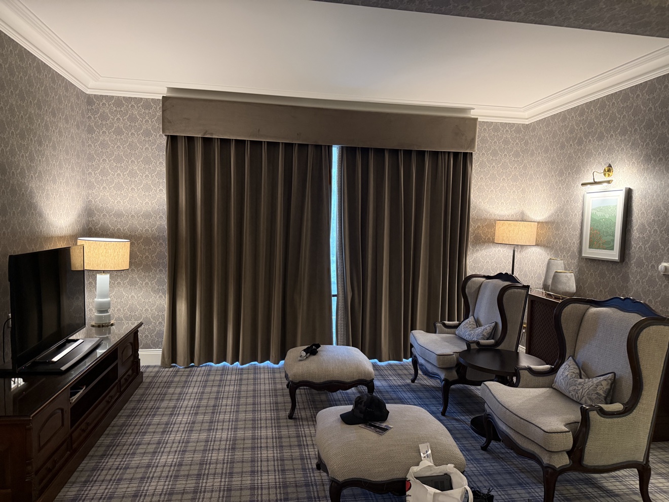 Harvey's Point hotel bedroom detail