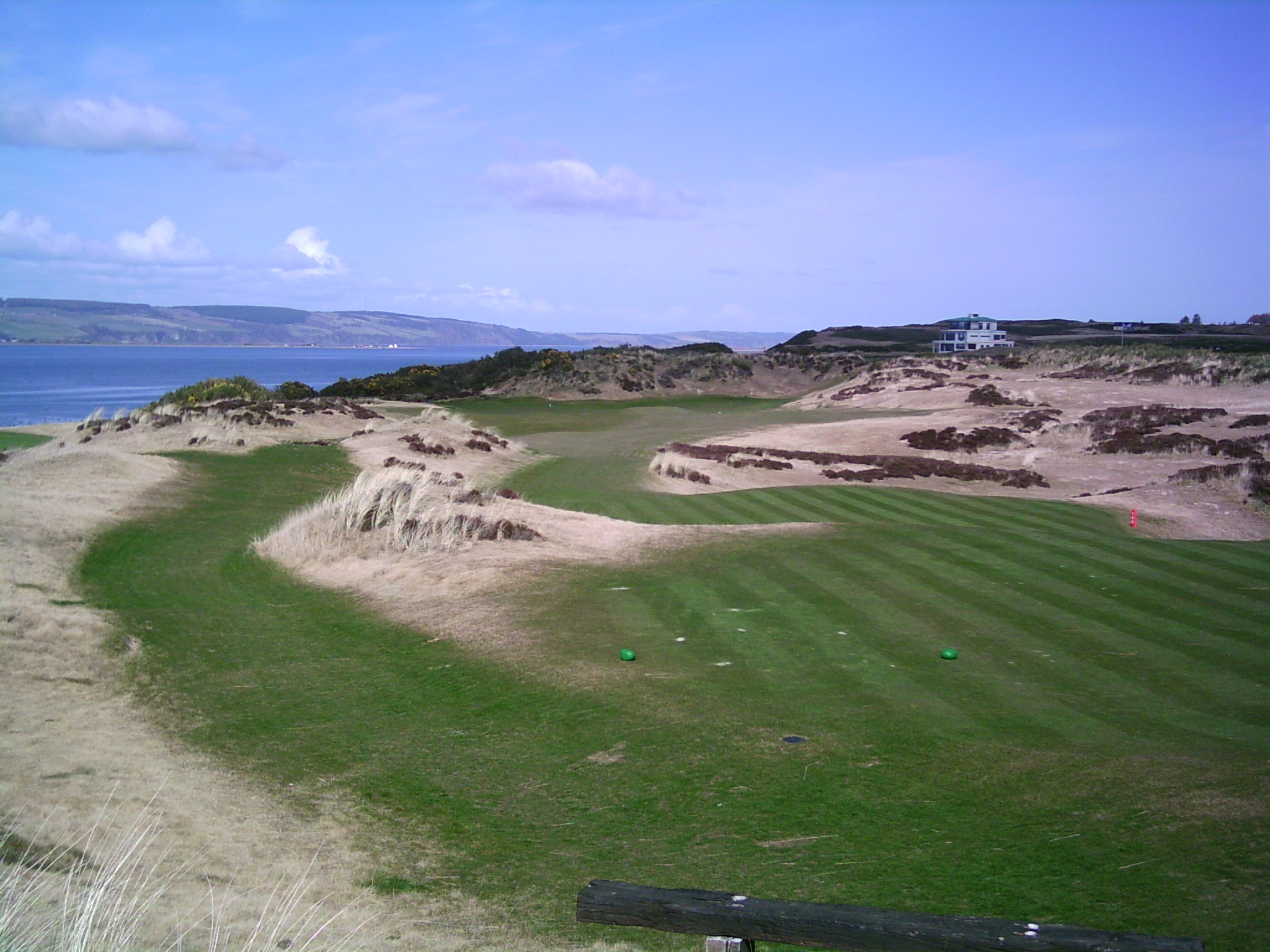 The 8th hole at Castle Stuart, Cabot Highlands, beside Old Petty