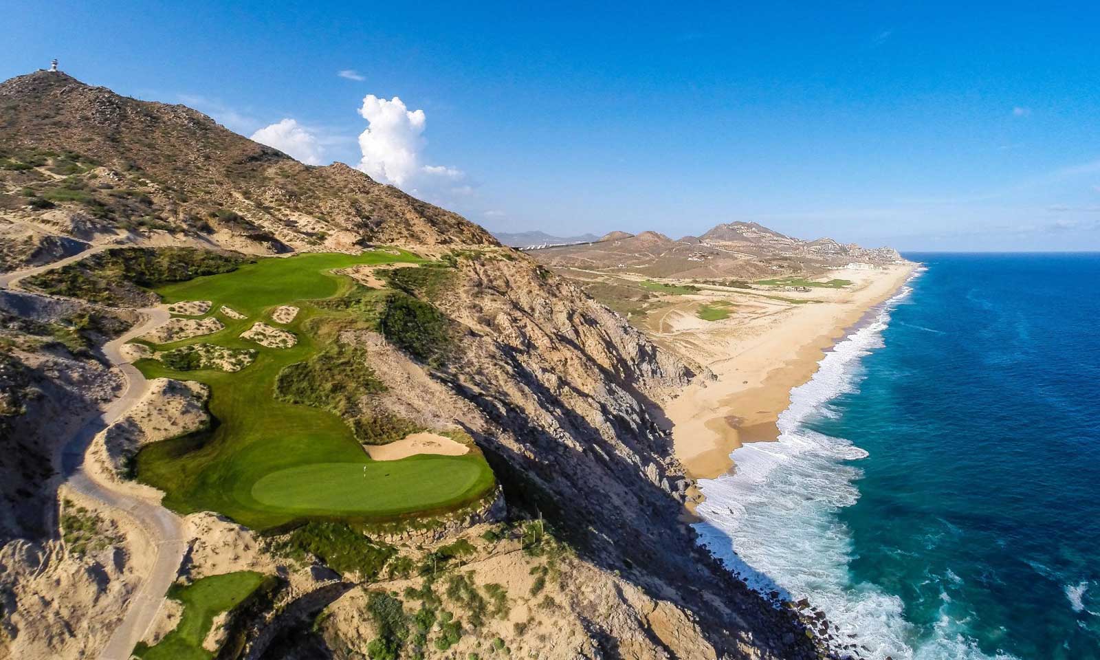 Clifftop golf hole at Quivira Golf Club above the Pacific Ocean in Los Cabos, Mexico